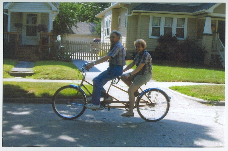 parents-riding-tandem-story