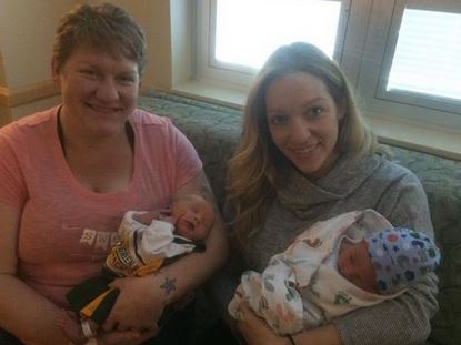 Sisters give birth within a day of each other