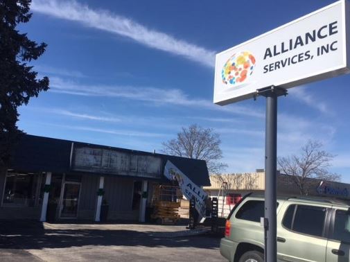 VIDEO | New signage put in place for Alliance Services Inc. in West Bend