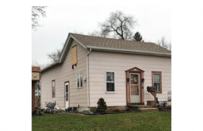 Family of Five Escapes House Fire | By Samantha Sali