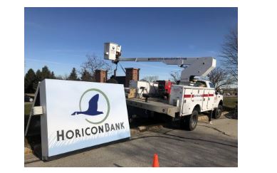 New sign at Horicon Bank in West Bend