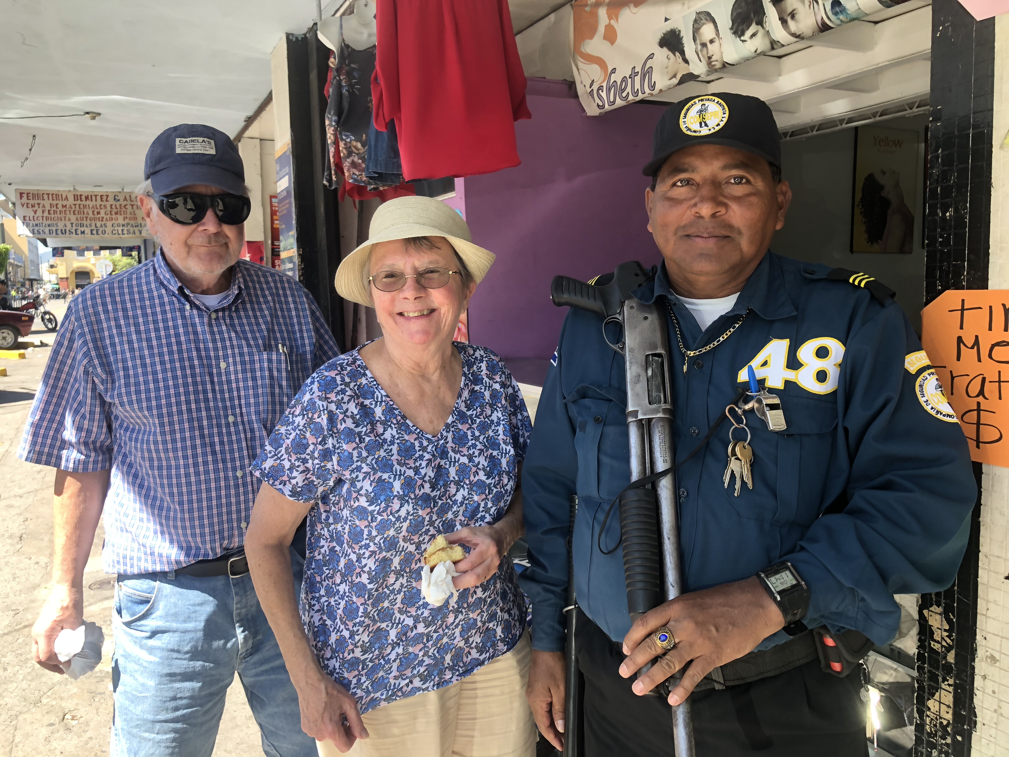 Slindes with armed guards