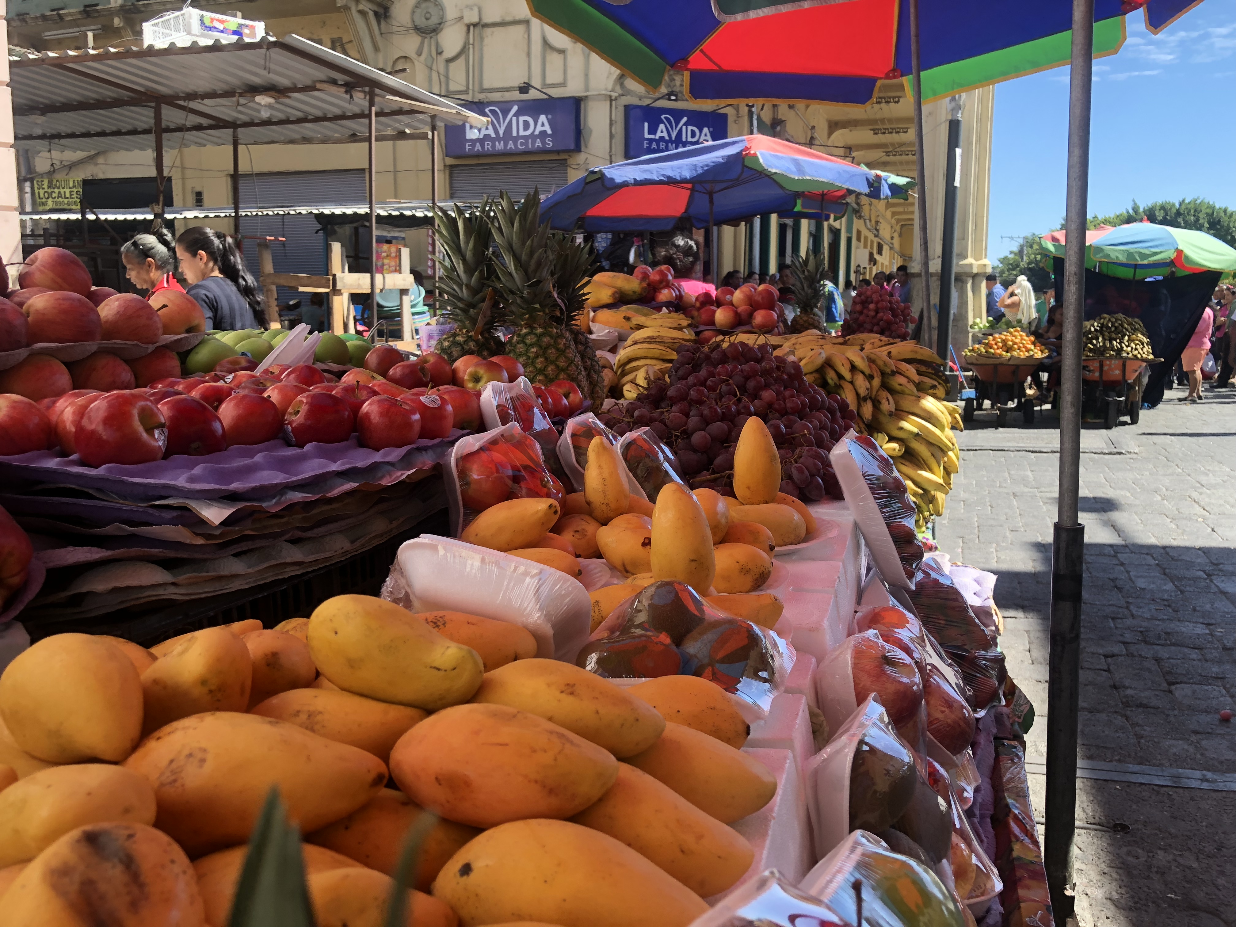 Street market in El Salvador