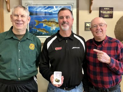 Brian Bell receives DNR award