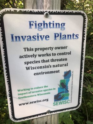 Lac Lawrann invasive species