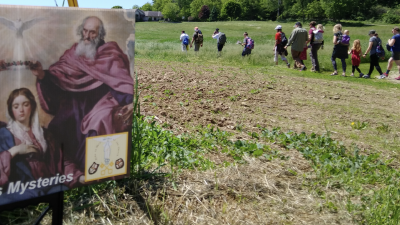 Hike to Mother Mary, Holy Hill