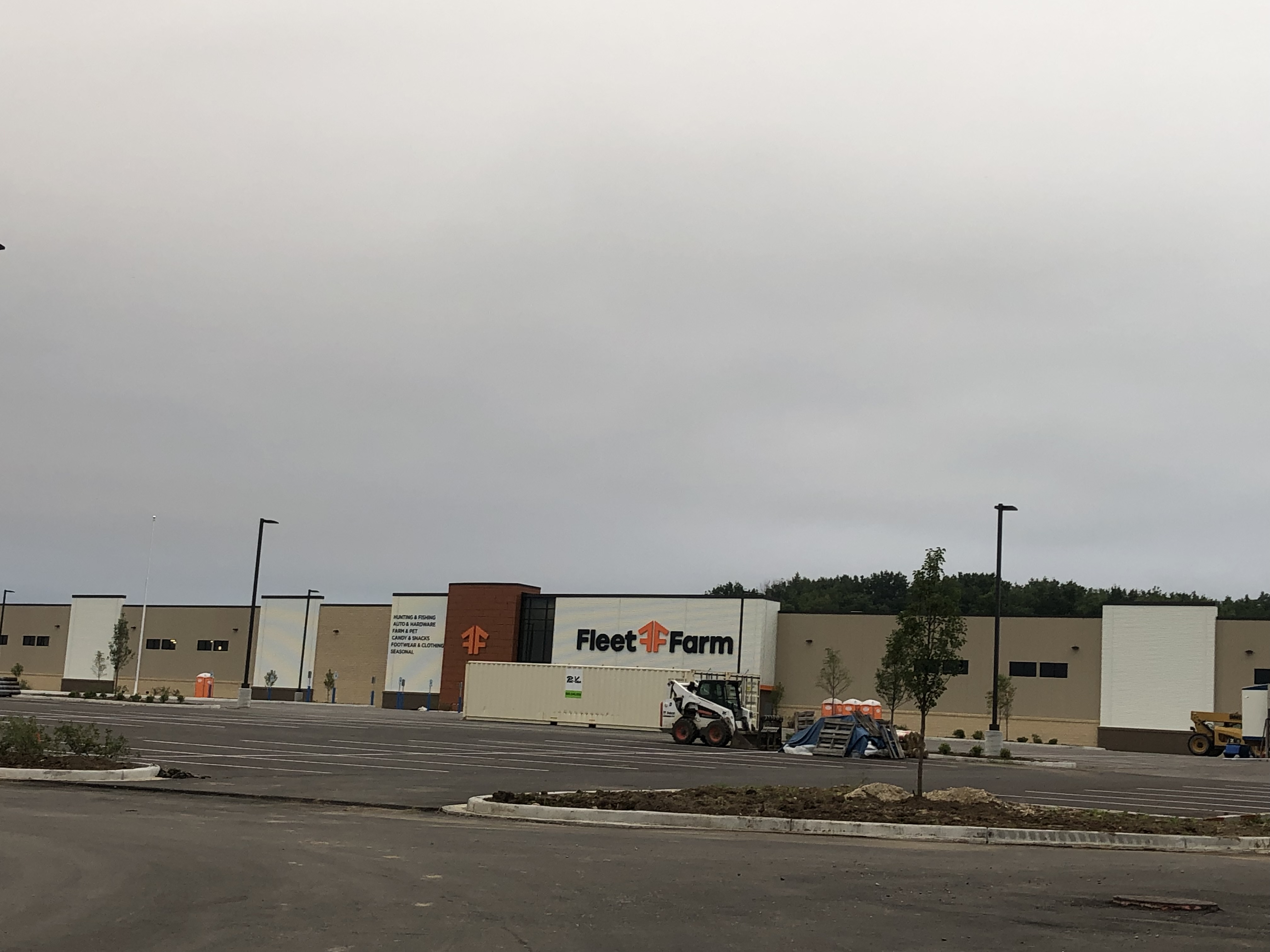 Fleet Farm signs on Highway 33