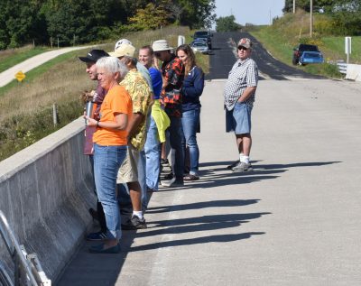 Crowd at the overpass at I41