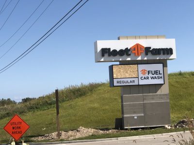 new Fleet Farm sign