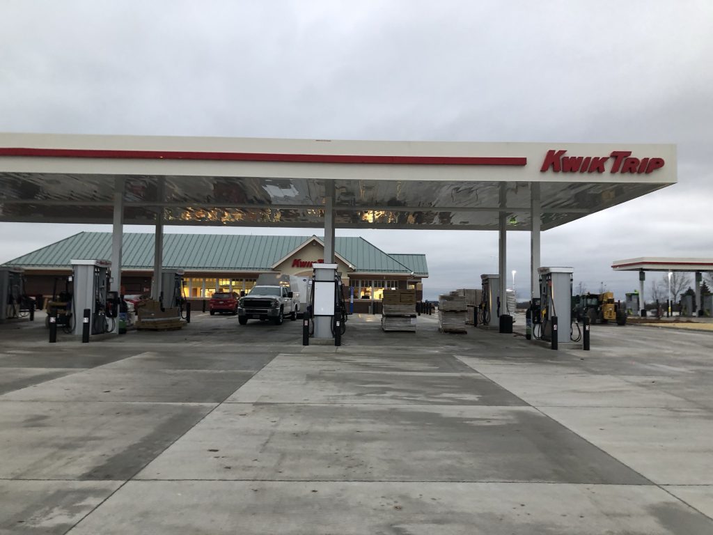 Richfield Kwik Trip, village