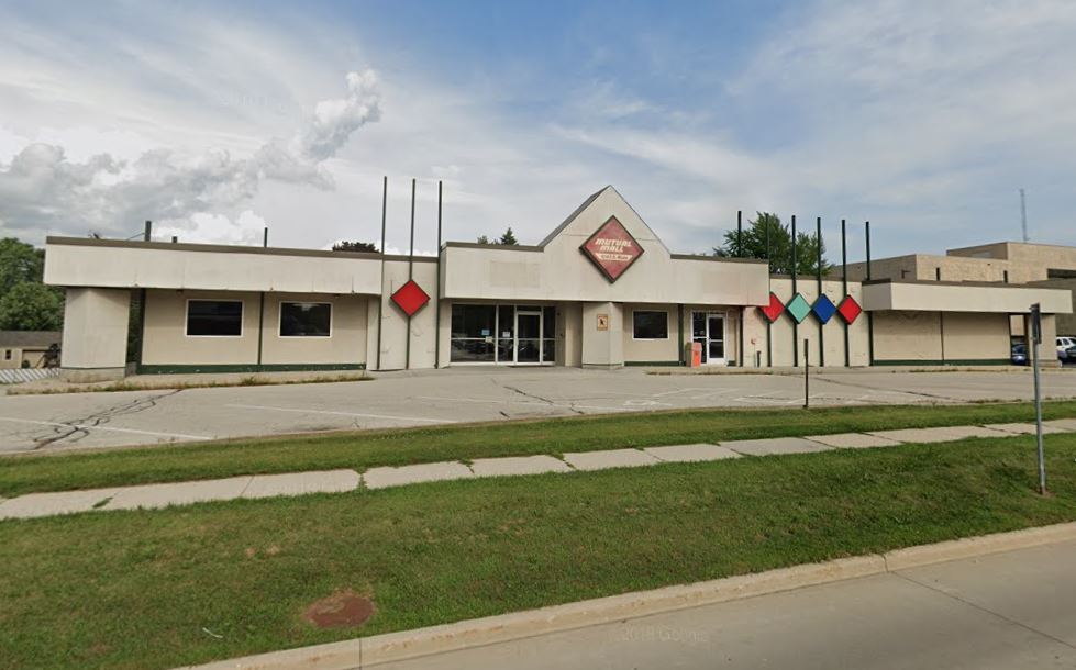 Mutual Mall formerly Larson's Furniture Store