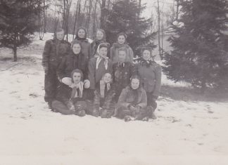 1946 photo of Girl Scout Troop taken at City Park | By Carol Strack Roecker Girl Scout Troop 1946