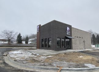 VIDEO | Which fast food outlet will win in the ‘Battle of the driveway’ Taco Bell
