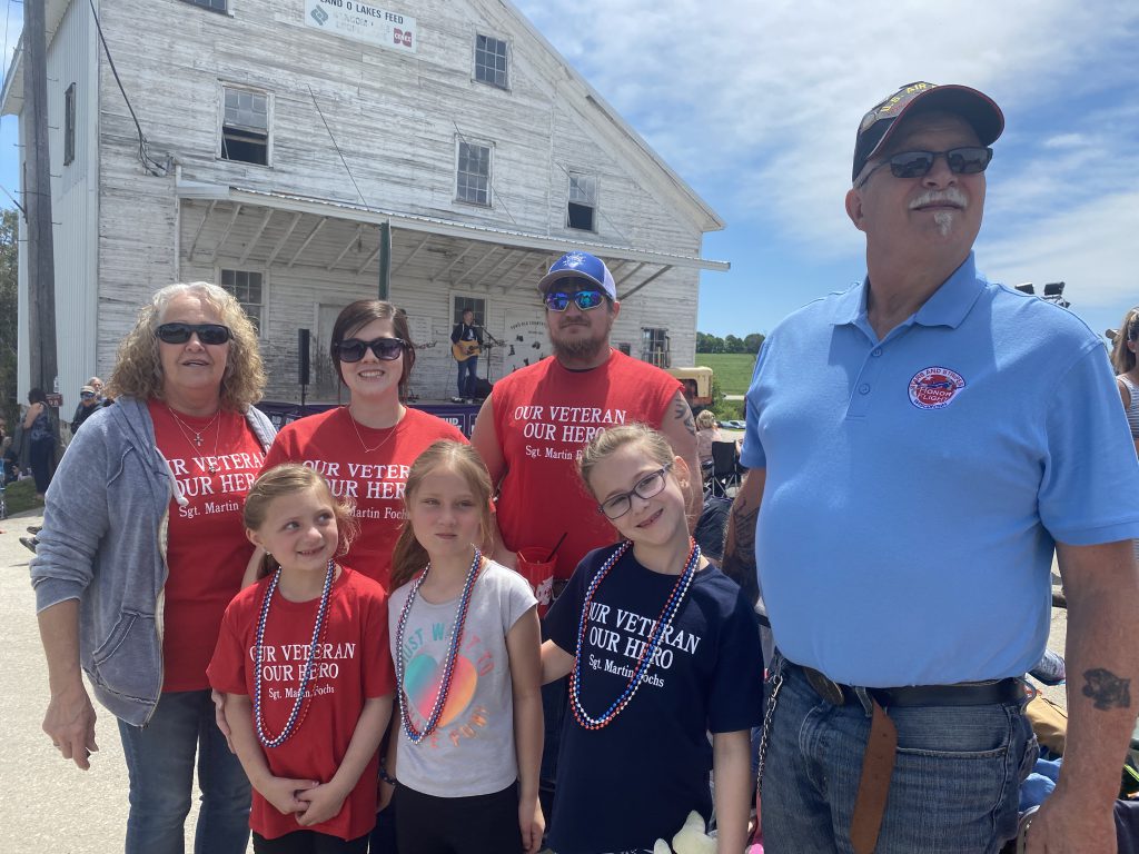 Boltonville, red, white