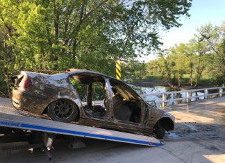 car, river, Dodge Co