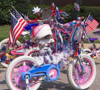 bike decorating July 4