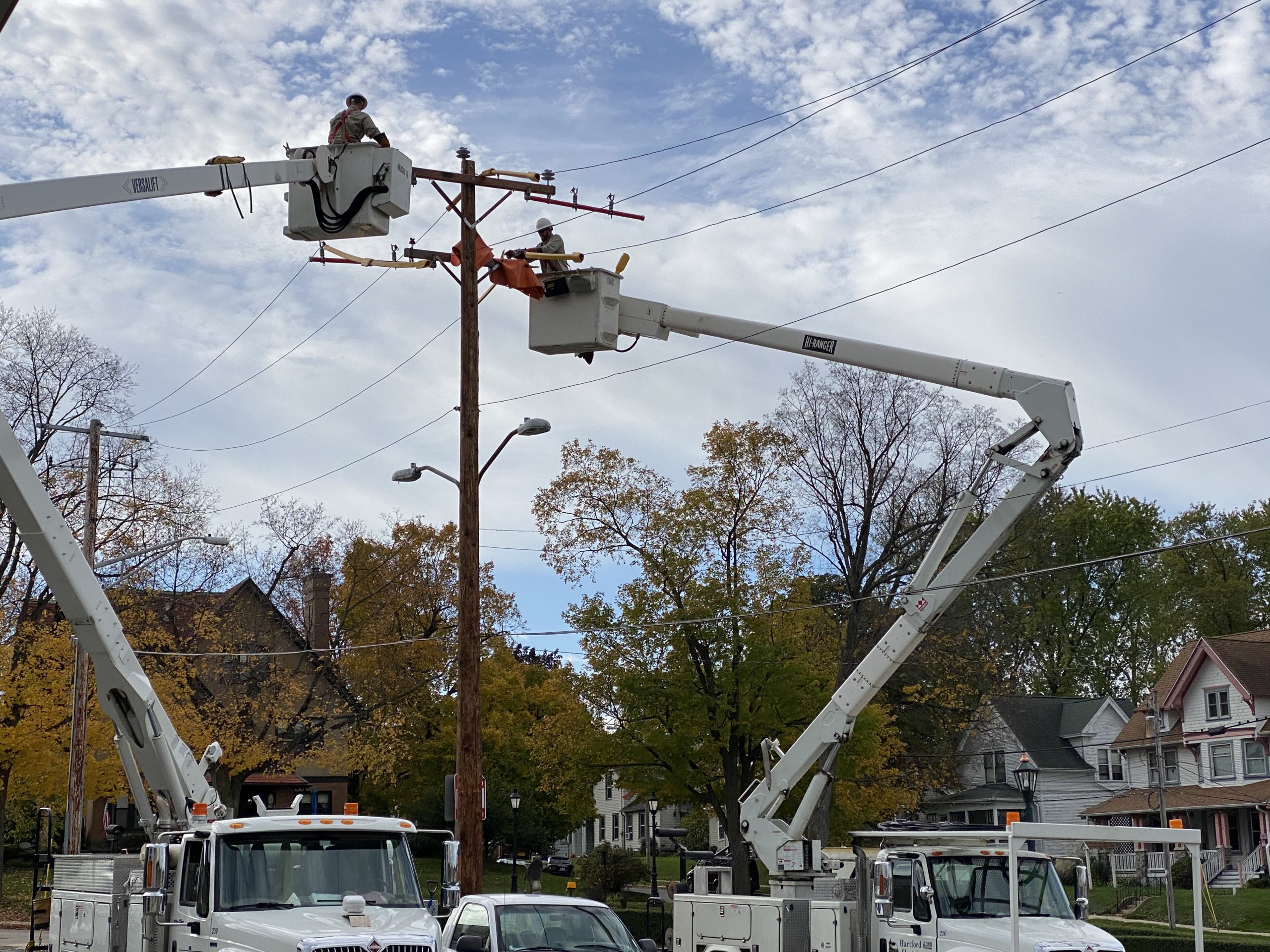 High winds to blame for power outages across Washington County, Wi