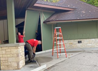 VIDEO | Santa’s Workshop in place at Enchantment in the Park