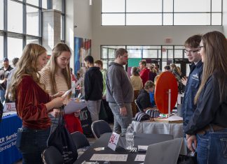 VIDEO | An eye-opening career fair at Slinger High School | By Clarissa Friday