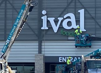 VIDEO | REAL ESTATE | New signage going up at Festival Foods in Hartford, WI Festival foods