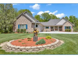 VIDEO | Homestead Realty Wendy Wendorf’s featured West Bend Home Wendorf's Wendy