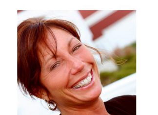 Celebration of Life is December 3, 2022 for Renee Matula