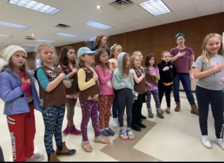 VIDEO | Pledge of Allegiance by West Bend Brownie Troop 47983