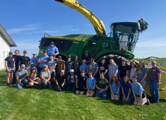 VIDEO | Slinger FFA give 4th graders an up-close look at the dairy industry at Sunset Farms