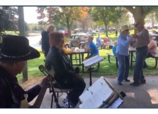 VIDEO | Early Farm Days won’t be the same without Cookie & Joe