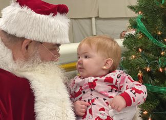 VIDEO | Hundreds flock to EAA Chapter 1158 Breakfast with Santa