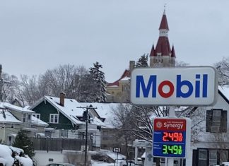 Wide discrepancy in gas prices across West Bend, WI