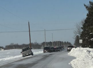 SWAT Team on scene of incident – roads closed area of Division Road and Cedar View Drive | By Anne Bauer