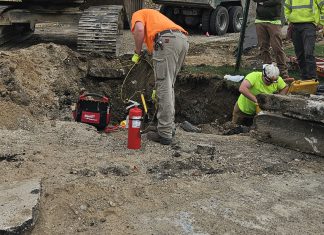 40 homes evacuated following gas main strike on E. Loos Street in Hartford, Wi | By Chief Tony Burgard