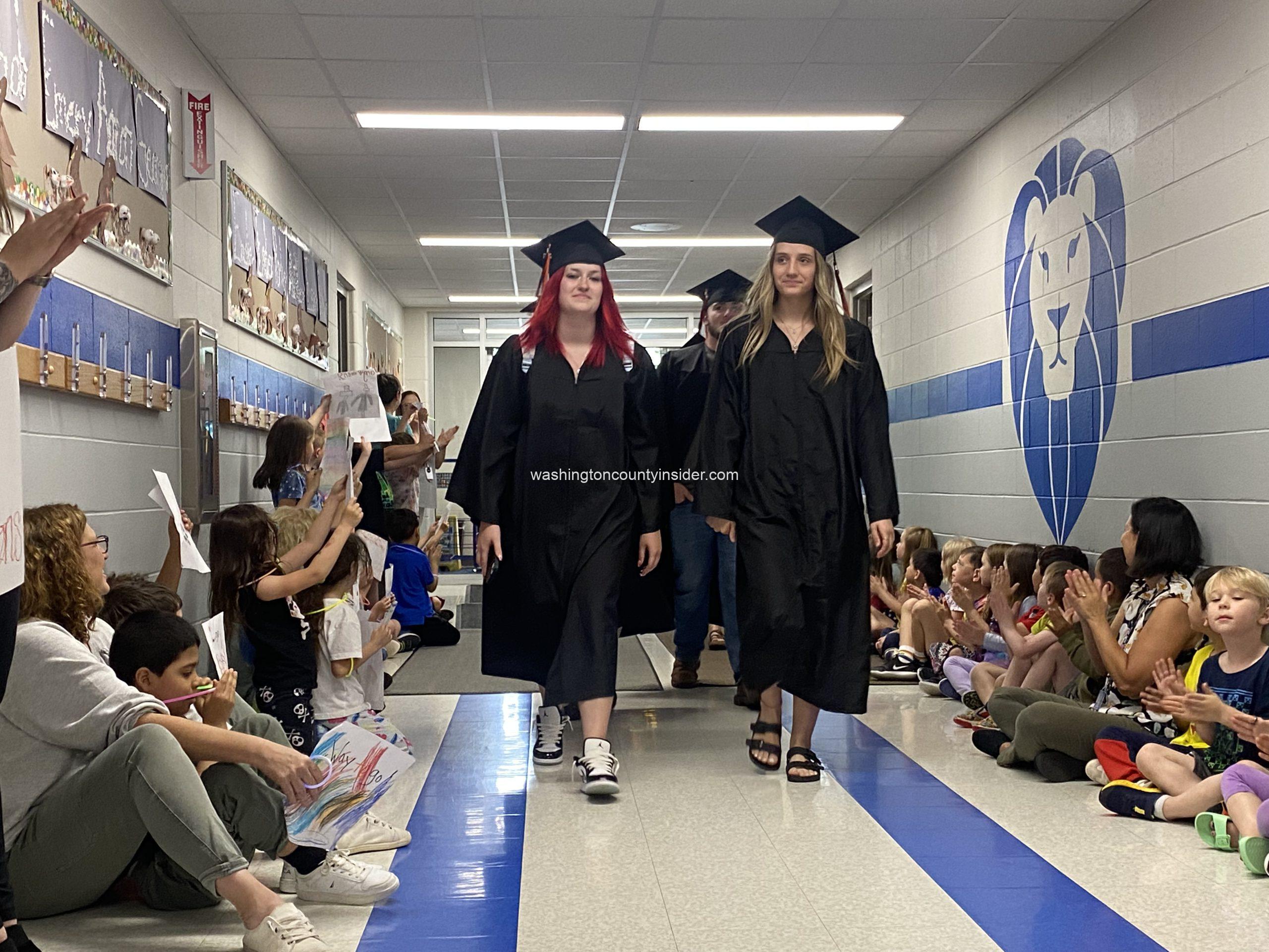 Hartford Union High School seniors bring back graduation walk | By ...