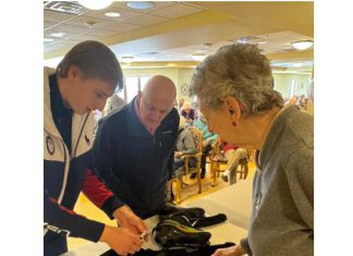 Former Olympian Dan Jansen helping support Kewaskum speed skater Jordan Stolz