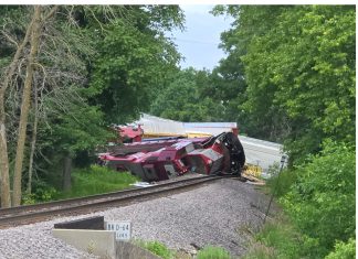 Train derailment in Hartford, WI – HAZMAT on scene