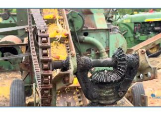VIDEO | Farmers in Washington County harvesting corn – A look at a vintage corn sheller