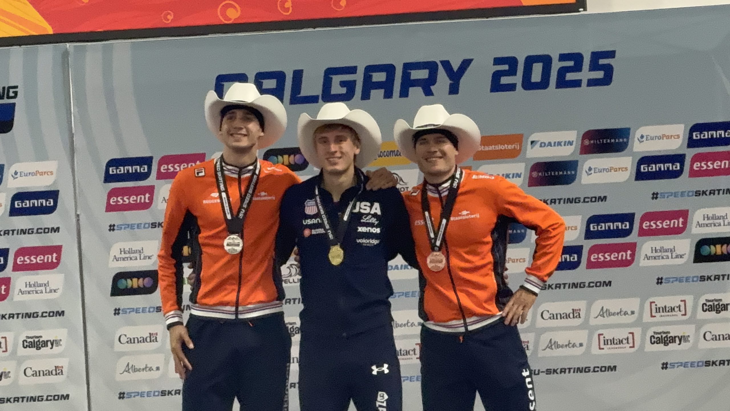 VIDEO | Jordan Stolz punches ticket to 2026 Winter Olympics with gold ...