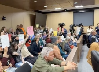 Proposed honorary Charlie Kirk Highway sign forwarded to Washington County Board for vote April 21, 2026