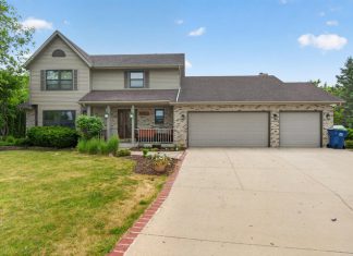 REAL ESTATE | 215 Quail Cir, West Bend, WI | 3-bed, 2.5-bath on 0.43-acre cul-de-sac | By Emmer Real Estate Group