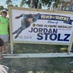 Olympic medalist Jordan Stolz sign in the Town of Wayne
