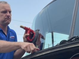 VIDEO | Glass Doctor in West Bend keeps commercial trucks rolling with fast windshield replacement