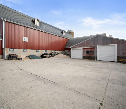REAL ESTATE | Charming barn on 1.75 acres in Fond du Lac County, Wi | BY BOSS Realty