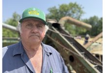 VIDEO | Farmers in Washington County harvesting corn – A look at a vintage corn sheller