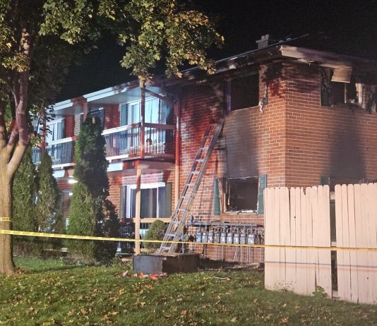 3 people jump from apartment fire in Hartford, Wi | By Chief Tony Burgard