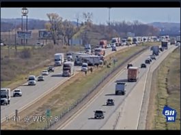2 semis crash on I41 – backup northbound into Hwy 28
