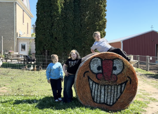 VIDEO | Super fun day on the farm at Schmidt Century Farm