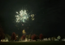VIDEO | West Bend, Wi celebrates Brewers 10-1 win with 2 boys fireworks show