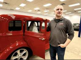 VIDEO | Classic car window repair is done right at Glass Doctor in West Bend, WI
